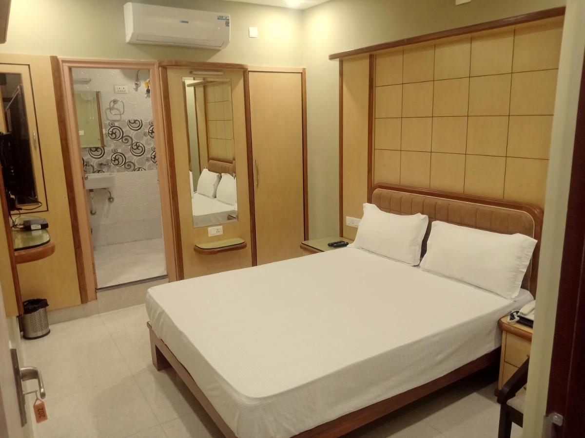 Hotel Shri Gourav Биканер Экстерьер фото