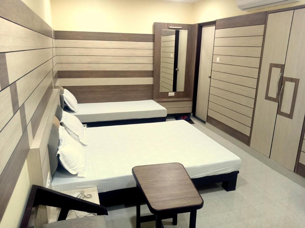 Hotel Shri Gourav Биканер Экстерьер фото